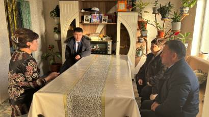 15 декабря т.г., директор Центра трудовой мобильности по СКО Н. Бибулаев совместно с руководителем отдела Г. Олжабаевой, в целях ознакомления с работой Карьерного центра, посетил Мамлютский район.